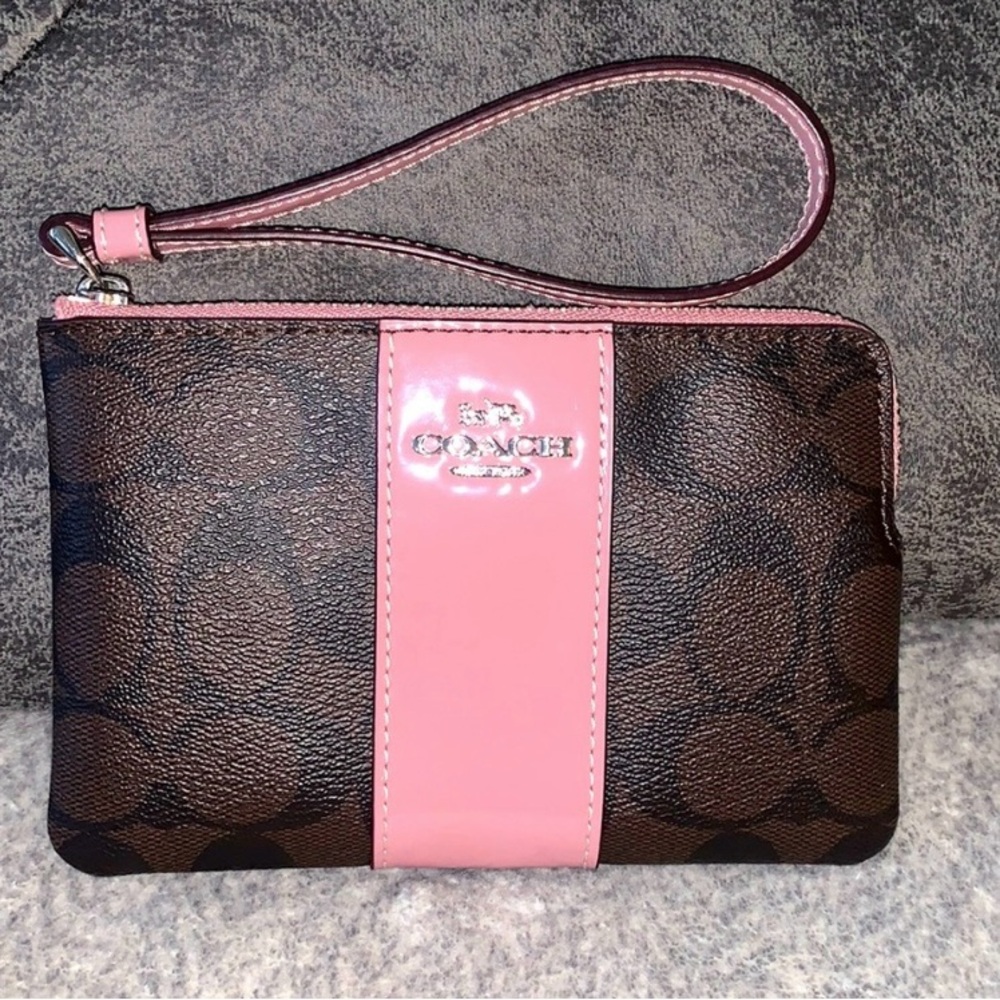 NTW Coach Bag / Corner zip wristlet signature canvas